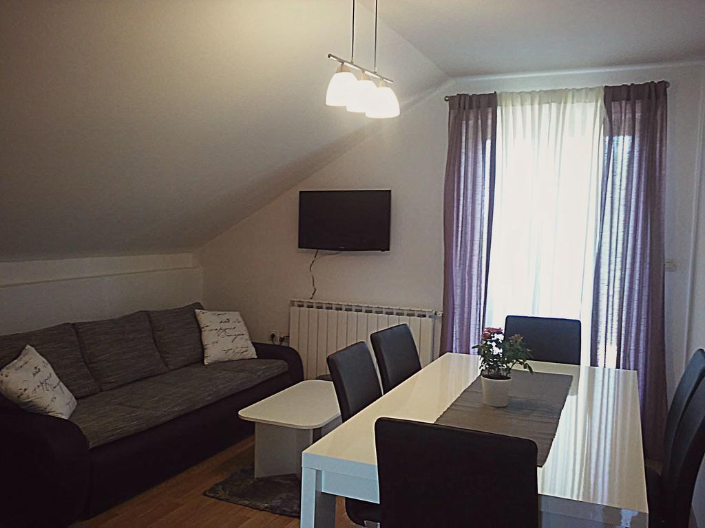 Apartment Silvia Slunj Δωμάτιο φωτογραφία